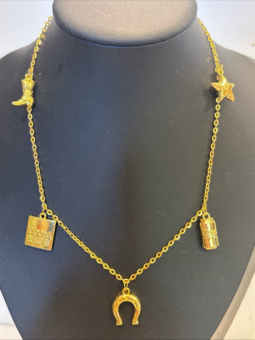 Vintage Coors Banquet Beer Metal Charm Necklace Gold Tone Western Cowgirl 16”